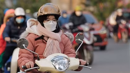 Miền Bắc vẫn rét khô, bão số 15 suy yếu dần