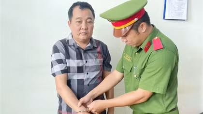 “Nổ” quen lãnh đạo cấp cao để lừa đảo chiếm đoạt 4,3 tỷ đồng