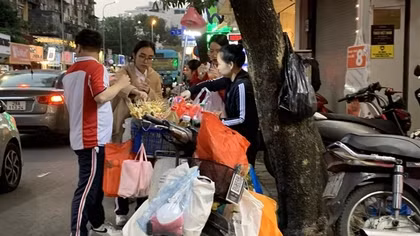 Mối lo bữa ăn học đường và “xiên bẩn” quanh trường học
