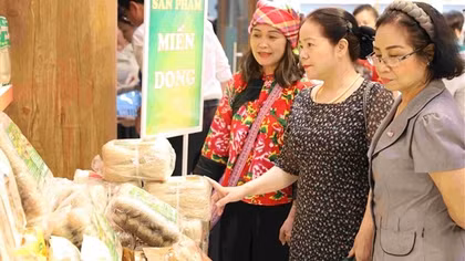 Đem đặc sản của đồng bào dân tộc thiểu số ở Cao Bằng đến TP Hồ Chí Minh