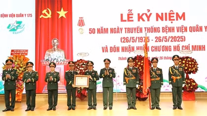 Bệnh viện Quân y 175 đón nhận Huân chương Hồ Chí Minh