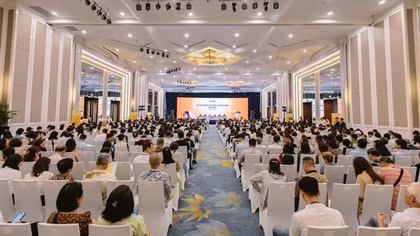 Cổ đông hồ hởi dự Đại hội đồng cổ đông SHB: dự kiến cổ tức 18%