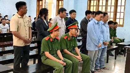 Trục lợi tiền bồi thường, hỗ trợ tái định cư, hàng loạt cán bộ lĩnh án