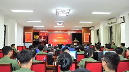 Quán triệt các quy định mới về công tác nghiệp vụ của lực lượng quản lý xuất nhập cảnh