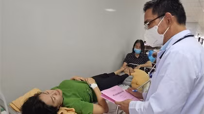 Hơn 100 người ngộ độc sau khi ăn bánh mì Ngọc Hà