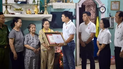 Tri ân Đại uý Nguyễn Hoàng Minh dũng cảm cứu 3 cháu nhỏ đuối nước