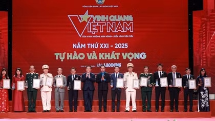 "Vinh quang Việt Nam 2025" hun đúc niềm tin, nuôi dưỡng khát vọng cống hiến