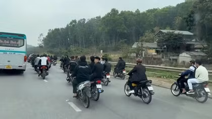 Xử lý 5 trường hợp “đầu trần” điều khiển xe gắn máy trên QL1A