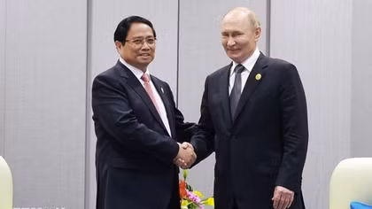Thủ tướng Phạm Minh Chính hội kiến Tổng thống Nga Vladimir Putin