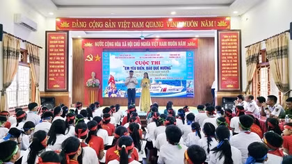 Tình yêu biển đảo thể hiện qua cuộc thi vẽ tranh và trắc nghiệm trực tiếp