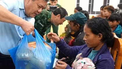 Mưa lũ gây ngập sâu nhiều khu vực ở Quảng Trị