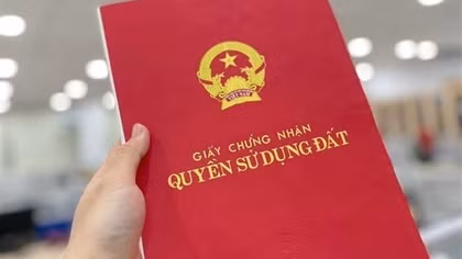 Phát hiện sổ đỏ có nhiều dấu hiệu giả mạo
