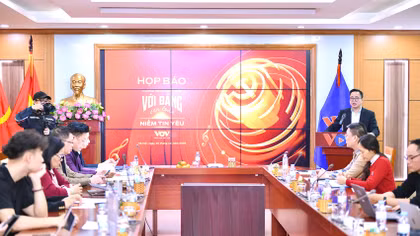 “Với Đảng vẹn toàn niềm tin yêu” – chương trình nghệ chào mừng Đại hội Đảng lần thứ 14