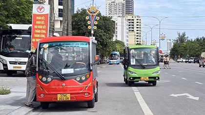 Gần 300 hộ kinh doanh hoang mang vì sẽ dừng hoạt động xe điện ở Cửa Lò