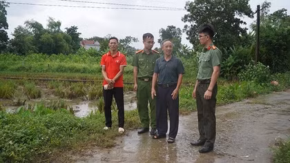 Sáng mãi gương hy sinh dũng cảm của Tổ trưởng Tổ bảo vệ ANTT ở cơ sở