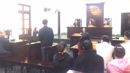 Kẻ côn đồ hành hung bác sỹ lĩnh án
