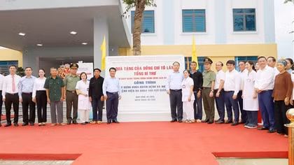 Khánh thành công trình quà tặng của Tổng Bí thư dành cho người dân Quản Bạ