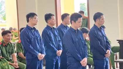 Xét xử nhóm bị cáo nhận hối lộ xảy ra tại Chi cục đăng kiểm 8
