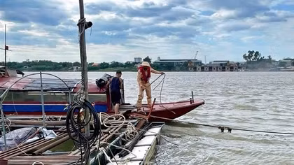 CSGT Hà Nội triển khai ứng phó Bão số 9 ở mức cao nhất