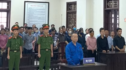 Sau phút cuồng ghen là những mạng người