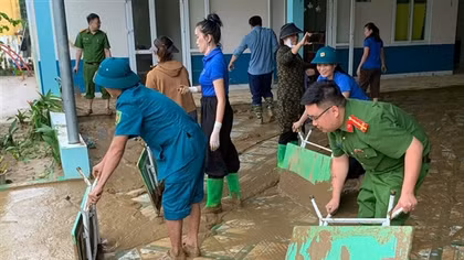 Công an xã ở Thanh Hoá chủ động khắc phục hậu quả sau mưa bão