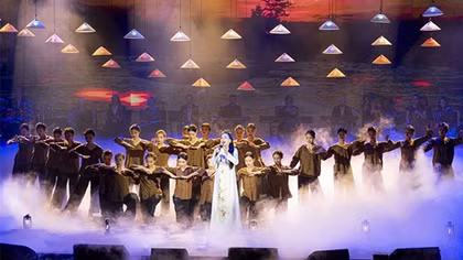 Chương trình nghệ thuật 'Đảng trong mùa Xuân đại thắng' tại Đà Nẵng: Những xúc cảm chạm tới trái tim