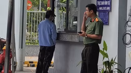 Ca sĩ Khánh Phương làm việc với Công an TP Hồ Chí Minh về MV "Anh em trước sau như một"