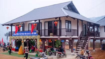 Ươm mầm hy vọng cho bà con làng Nủ
