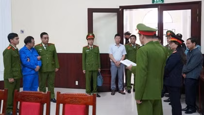 Khởi tố, bắt tạm giam Giám đốc Đại học Huế