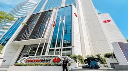 S&P công bố nâng xếp hạng tín nhiệm Techcombank (HOSE: TCB) lên mức BB