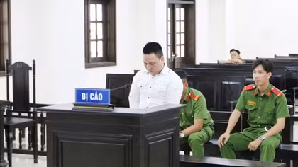 Lĩnh trên 14 năm tù do dụ dỗ trẻ em chơi trò "người lớn"