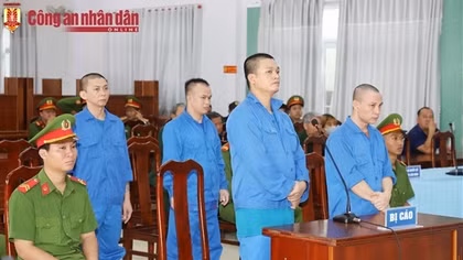 Bốn đối tượng lĩnh án vì buôn "cái chết trắng"