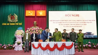 Công an TP Huế tiếp nhận chức năng, nhiệm vụ mới từ các sở ngành