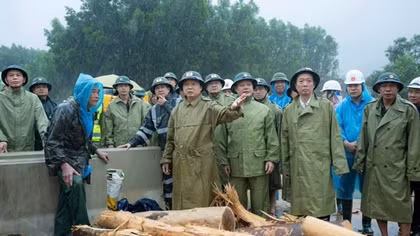 Phó Thủ tướng Trần Hồng Hà kiểm tra và chỉ đạo khắc phục sạt lở trên tuyến cao tốc La Sơn – Hòa Liên