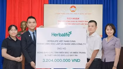 Herbalife Việt Nam ủng hộ đồng bào bị bão lụt hơn 3,2 tỷ đồng