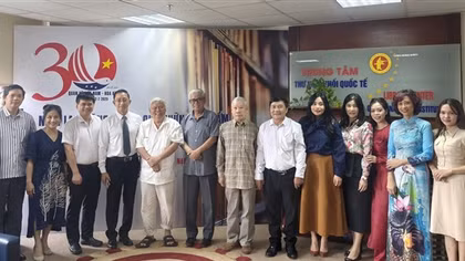 Quan hệ Việt – Mỹ 30 năm qua ấn phẩm, tư liệu và nhân vật