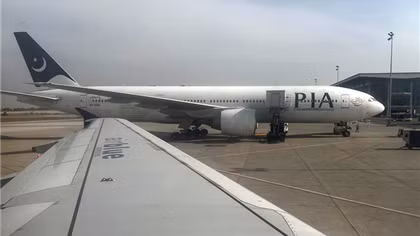 Ấn Độ đóng không phận với máy bay dân sự và quân sự Pakistan
