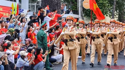 Bài 2: Tổ chức bộ máy tinh, gọn, mạnh - minh chứng phản bác các quan điểm sai trái, xuyên tạc