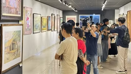 Người trẻ hồi sinh tranh lụa