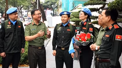 Bài 1: Ai có thể tham gia gìn giữ hòa bình?