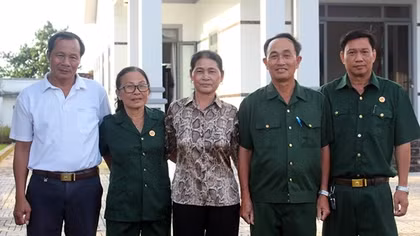 Những người giàu nghị lực nuôi con thành tài