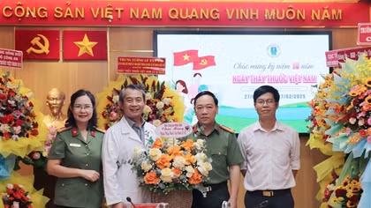Báo CAND chúc mừng Bệnh viện 30-4 nhân Kỷ niệm 70 năm Ngày Thầy thuốc Việt Nam