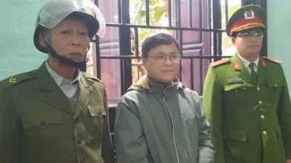 Lừa bán đất rồi chiếm đoạt tiền tỷ