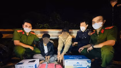 Hai đối tượng "2k" vận chuyển 30.000 viên ma túy