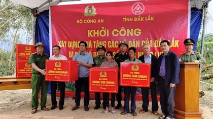 Bộ Công an khởi công xây dựng nhà hỗ trợ người dân Đắk Lắk
