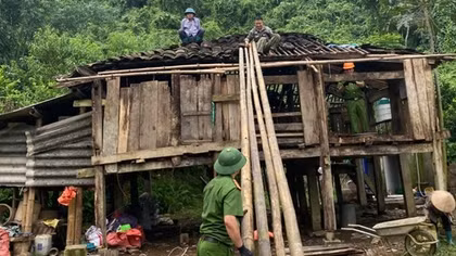 Công an tỉnh Thái Nguyên tăng tốc hỗ trợ người dân xóa hàng nghìn nhà tạm, nhà dột nát
