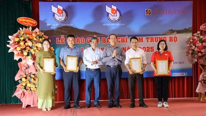 Trao Giải báo chí Nam Trung bộ lần thứ II năm 2025