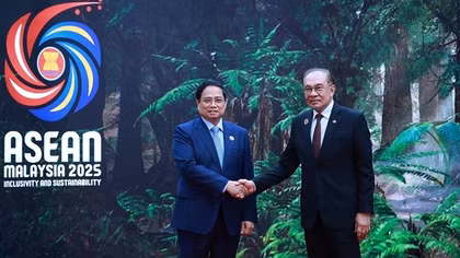 Thủ tướng Malaysia đón Thủ tướng Phạm Minh Chính và các Trưởng đoàn