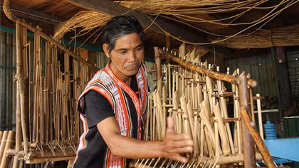 Sứ giả của dân gian