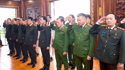 Đảng uỷ Công an Trung ương, Bộ Công an dâng hương tưởng niệm Chủ tịch Hồ Chí Minh